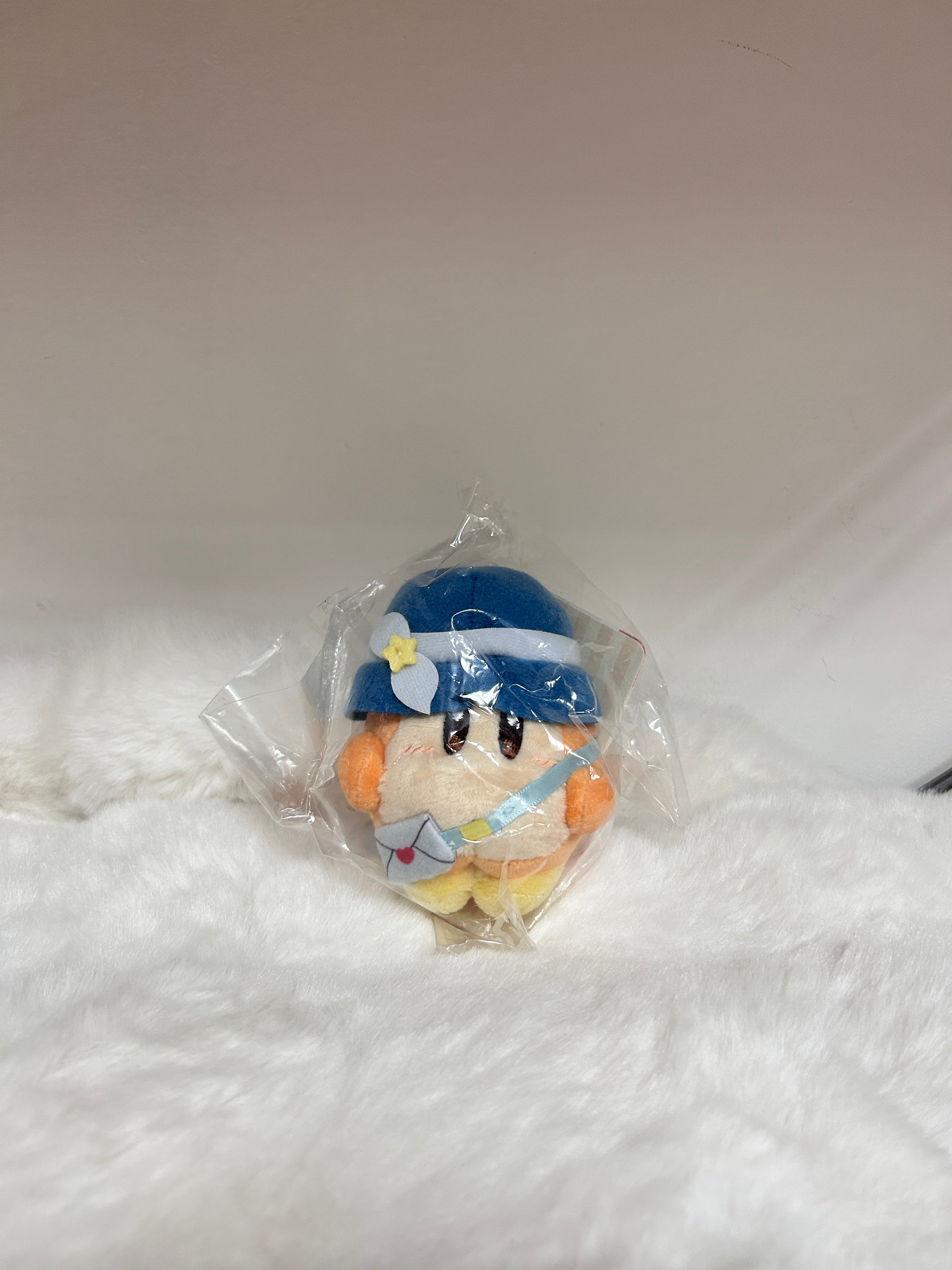 [現貨] 戴帽乖乖坐豆豆細公仔